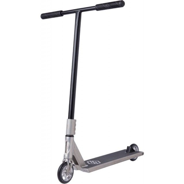Trottinette Freestyle Striker Gravis S Raw